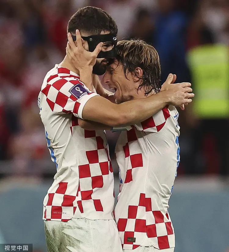 阿森纳险胜拜仁，拉莫斯乌龙送礼世界杯的简单介绍