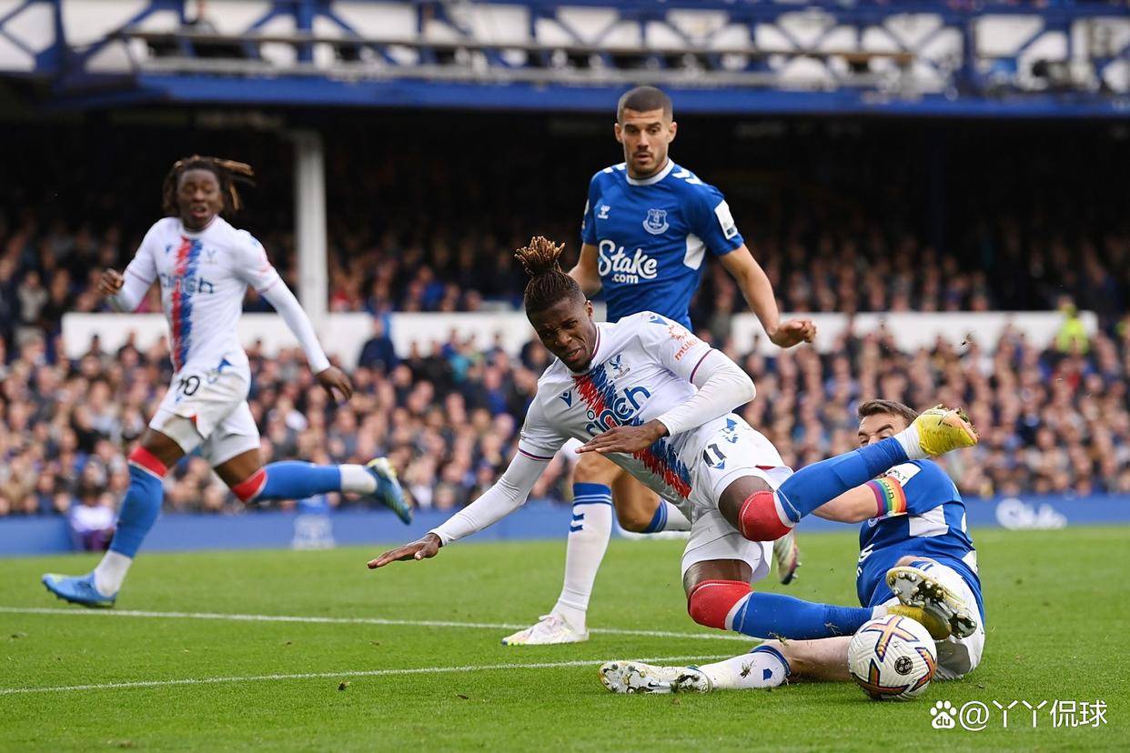 埃弗顿主场失利,近期表现令人担忧 埃弗顿主场失利,近期表现令人担忧